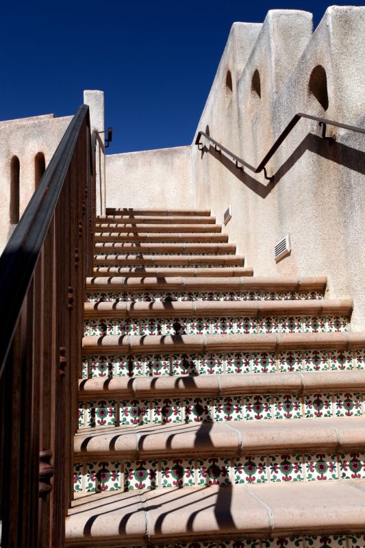 Curved Staircase Installation in Kansas City, KS